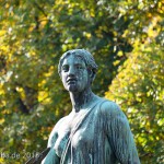 Reiterstandbild “Amazone zu Pferd” von Louis Tuaillon im Großen Tiergarten in Berlin, Zustand: Oktober 2015.