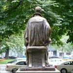 Denkmal Emil Fischer in Berlin-Mitte von Fritz Klimsch, Gesamtansicht der Sitzfigur