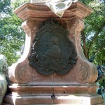 Lessing-Denkmal im Großen Tiergarten in Berlin von Otto Lessing, Detailansicht des Sockels