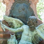 Lessing-Denkmal im Großen Tiergarten in Berlin von Otto Lessing, Detailansicht der rückseitigen Sockelfigur der Allegorie der Kritik