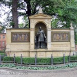 Denkmal Albrecht von Graefe in Berllin-Mitte von 1881, Gesamtansicht