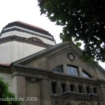 Die Synagoge in Görlitz wurde von den Dresdner Architekten William Lossow und Max Hans Kühne in den Jahren 1909 - 1911 errichtet.