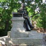 Fontane-Denkmal in Neuruppin von Max Wiese von 1907, Gesamtansicht