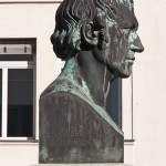 Hegel-Denkmal in Berlin-Mitte von Gustav Blaeser von 1870, Detailansicht von dem Porträt-Kopf