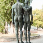 Skulpturen-Gruppen "Menschenpaar" von Georg Kolbe am Maschsee in Hannover, Rückenansicht